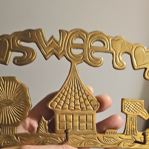 Brass Home Sweet Home Key Rack - Picture 5 of 6
